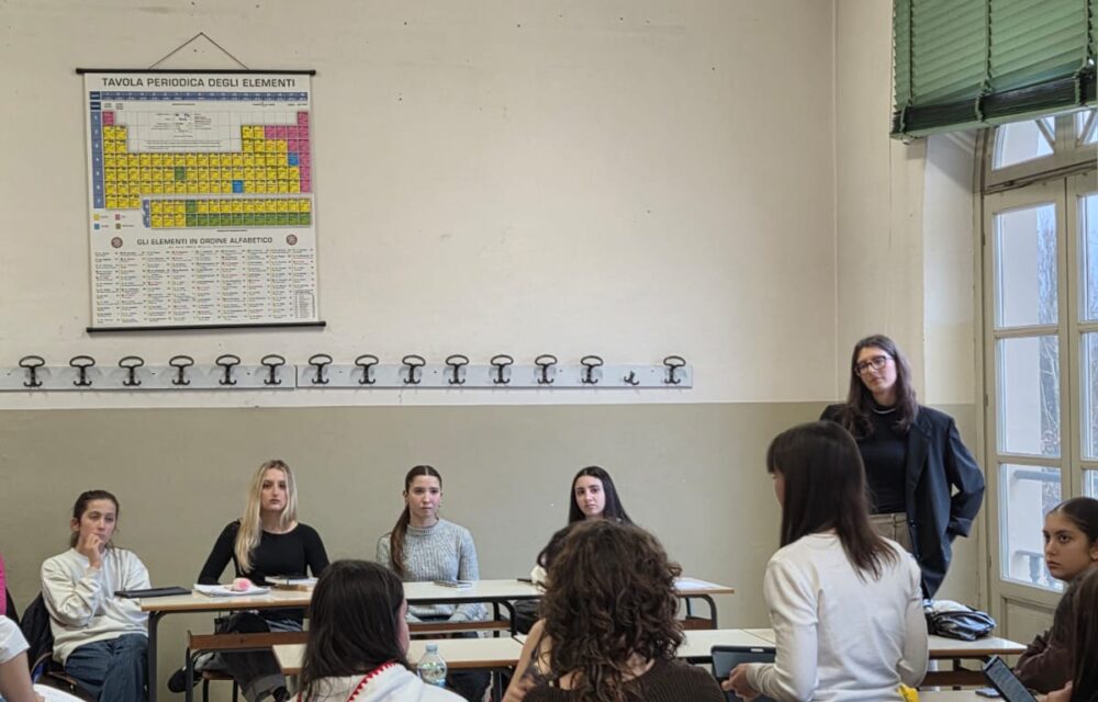 Cittadinanza europea in azione: gli studenti simulano il Parlamento europeo con MEP Italia